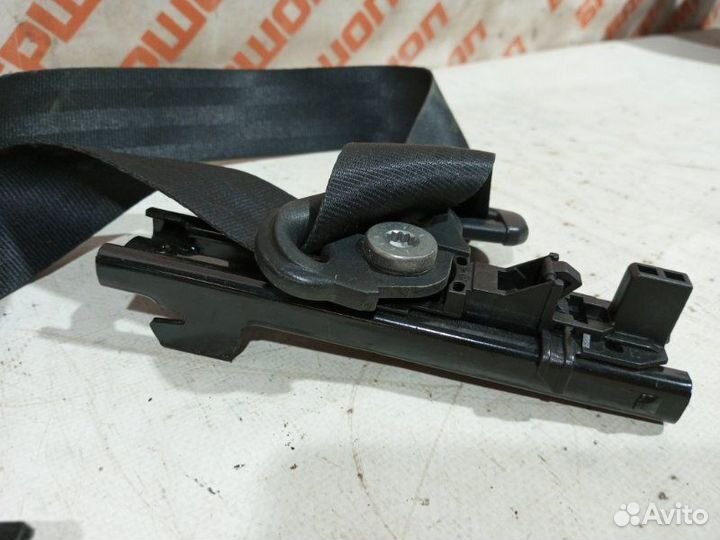 Ремень безопасности передний правый Skoda Rapid