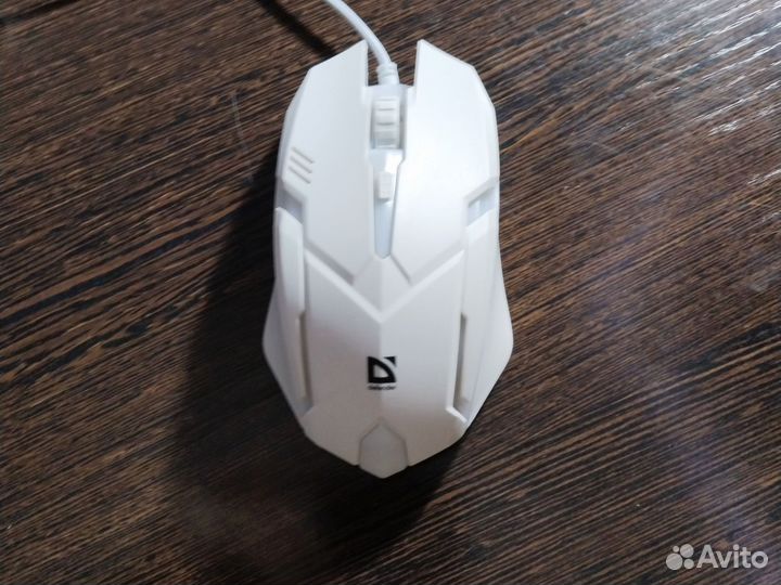 Мышка игровая белая
