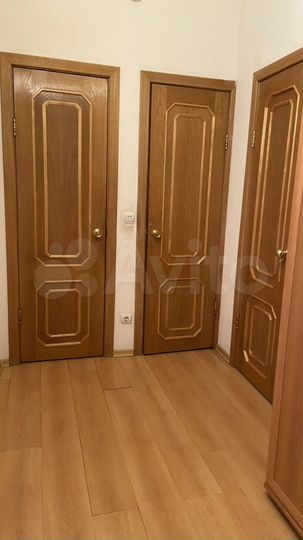 2-к. квартира, 76 м², 4/10 эт.