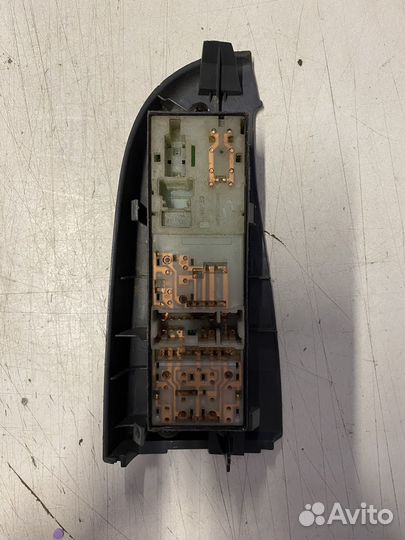 Блок управления стеклоподъемниками Almera Classic