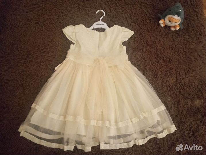 Нарядное платье для девочки 104 110