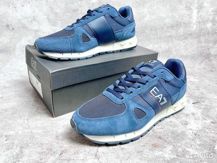 Кроссовки Armani долговечные