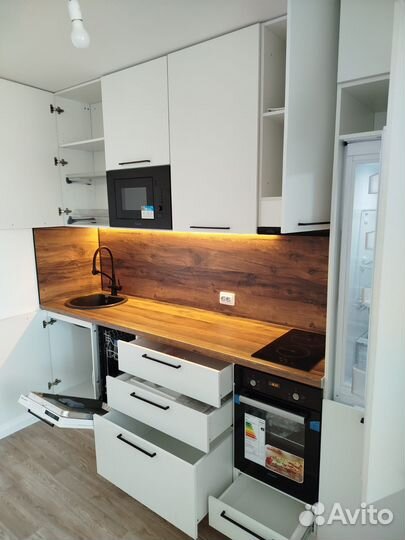 Кухня на заказ в студию