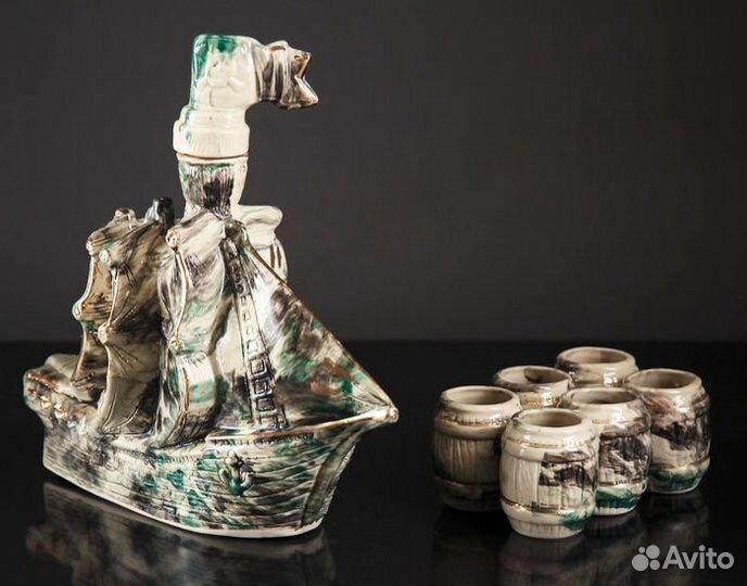 Штоф с рюмками 