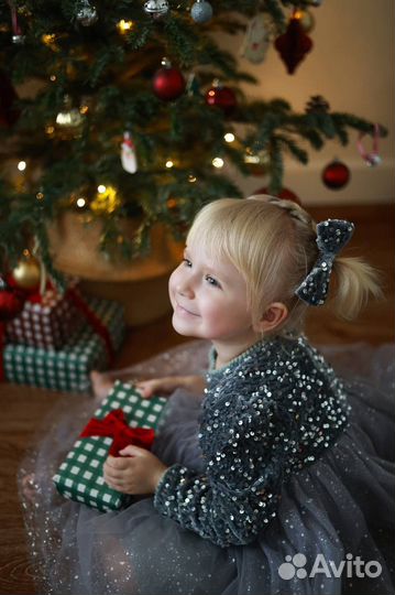 Платье нарядое для девочки 92р