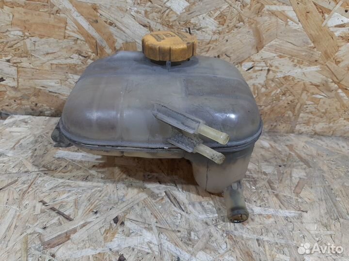 Расширительный бачок Opel Astra H