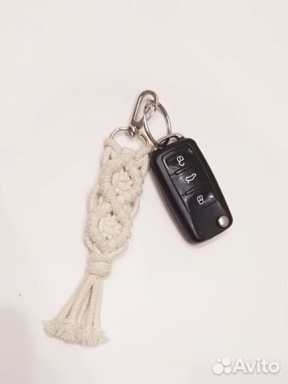 Брелок макраме