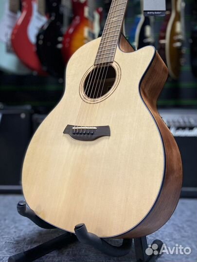 Baton Rouge AR31C/ACE гитара с подключением новая