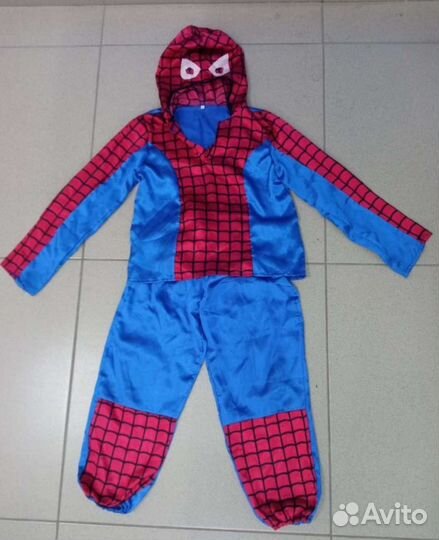 Новогодний костюм(человек паук и Бэтмен)