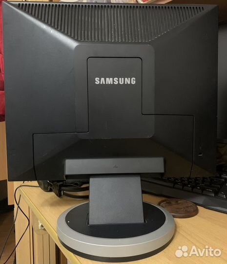 Монитор Samsung syncmaster 940n