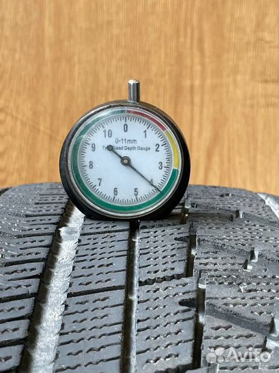 Bridgestone Blizzak VRX 235/55 R17