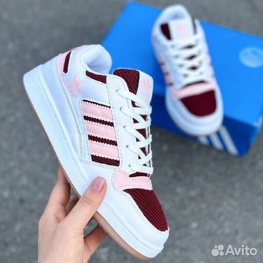 Кроссовки женские adidas