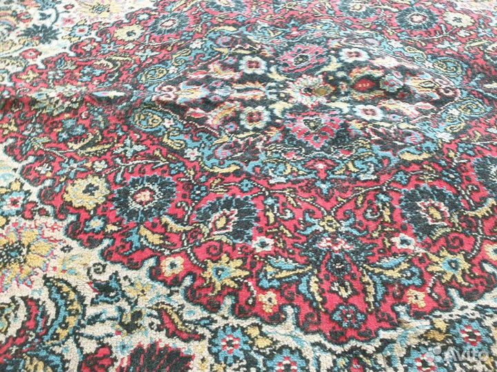 Ковер шерстяной