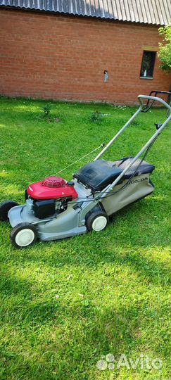 Газонокосилка бензиновая honda