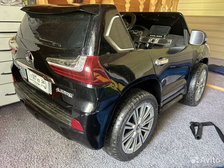 Электромобиль lexus LX 570 4WD чёрный