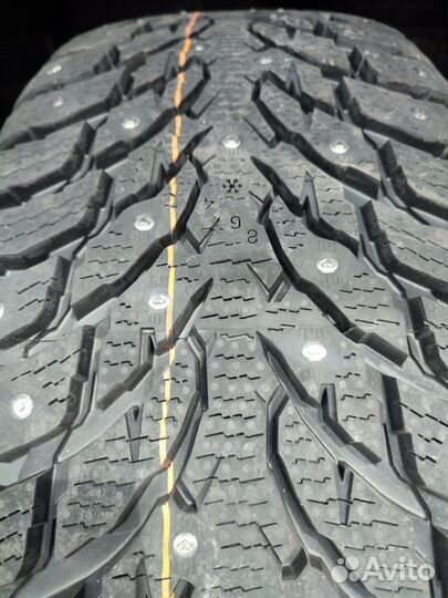 Ikon Tyres Autograph Ice 9 SUV 255/55 R19