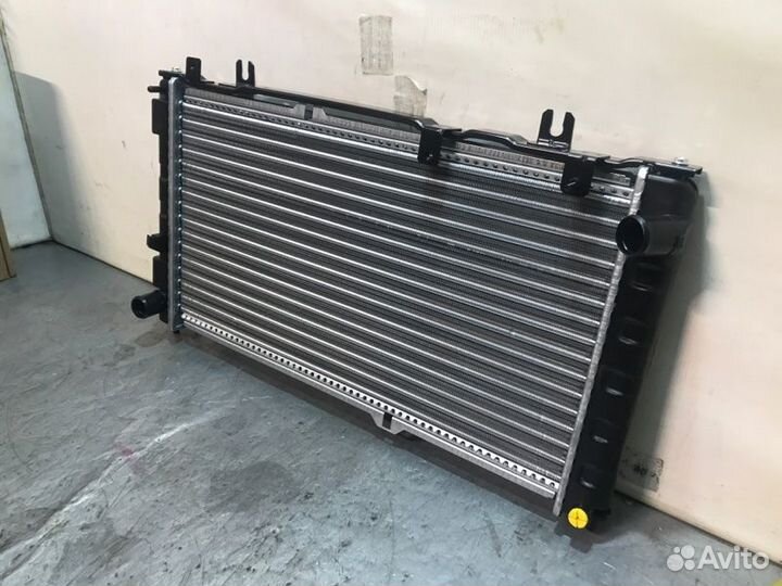 Радиатор охлождения LADA Granta