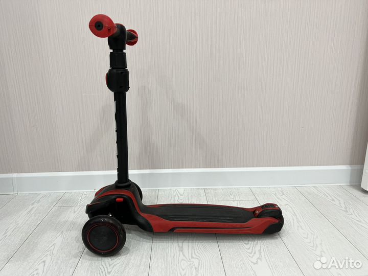 Самокат детский трехколесный