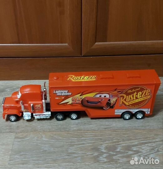 Большой грузовикMcQueen игрушка