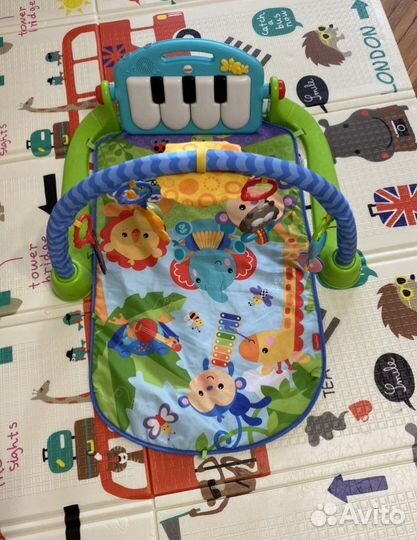 Развивающий коврик Fisher Price с пианино