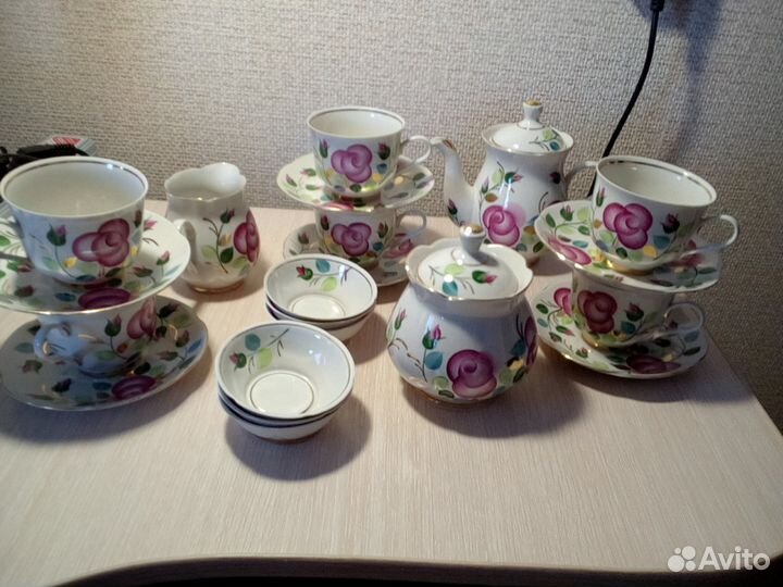 Чайники заварочные, стаканы, чайная пара,сервиз