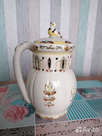 Кувшин с крышкой