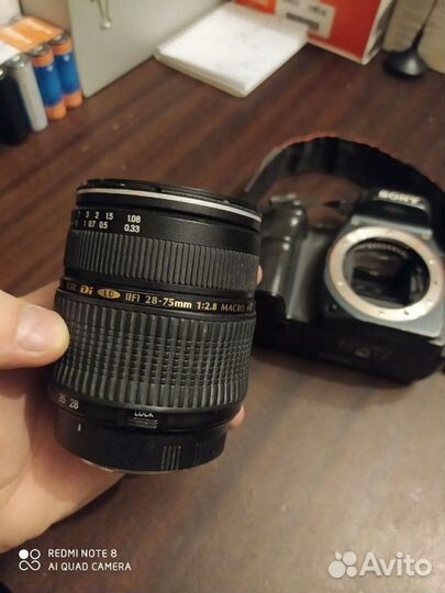 Зерк фотоаппарат Sony Dslr-A100 и Nicon E8700