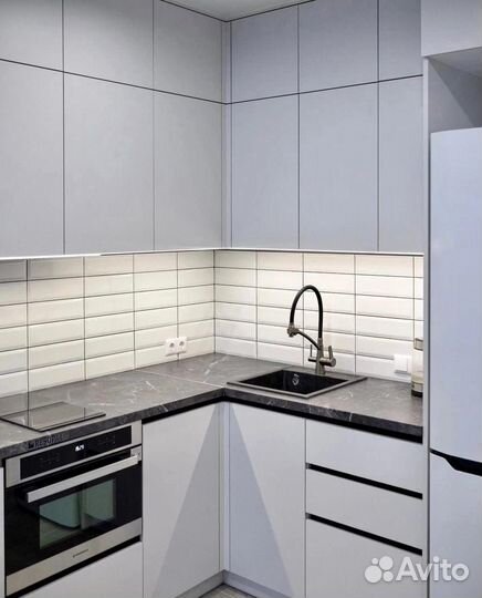 Кухонный гарнитур Параллельный в Потолок