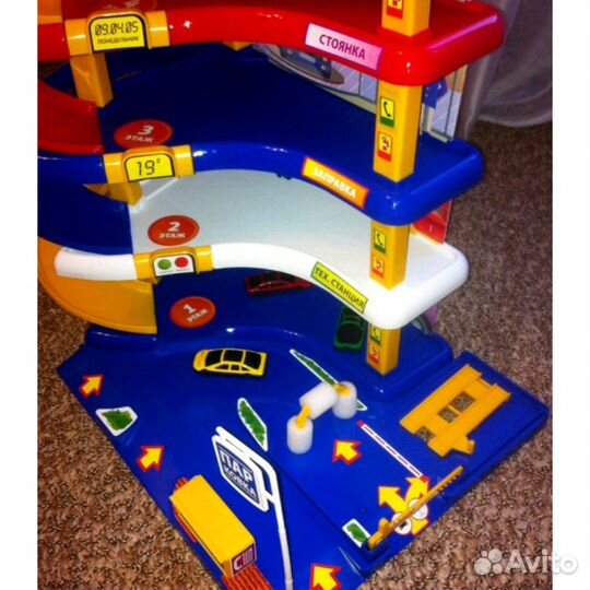 Игрушка пластмассовая 