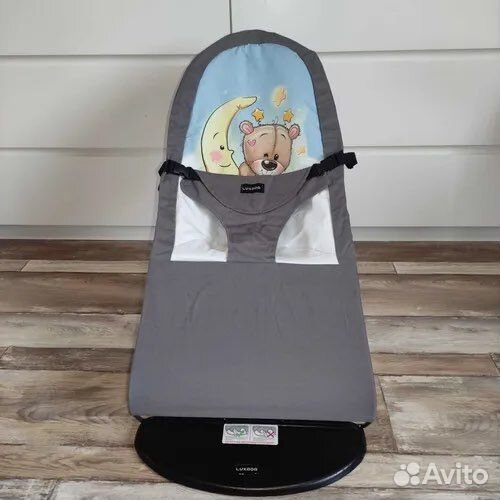 Детское кресло качалка шезлонг Luxmom(с игрушкой)