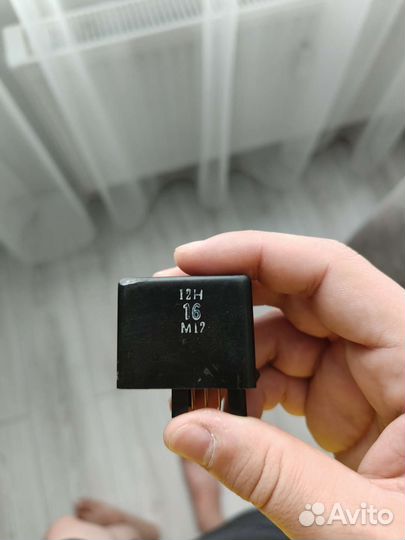 Реле поворотов поворотников Suzuki SV 400 оригинал