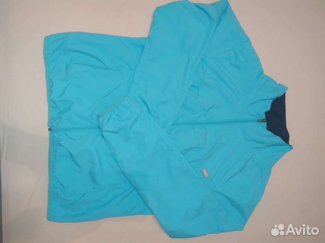 Продам женский спортивный костюм Fila