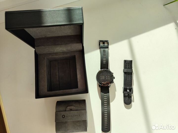 Смарт часы Amazfit Stratos +