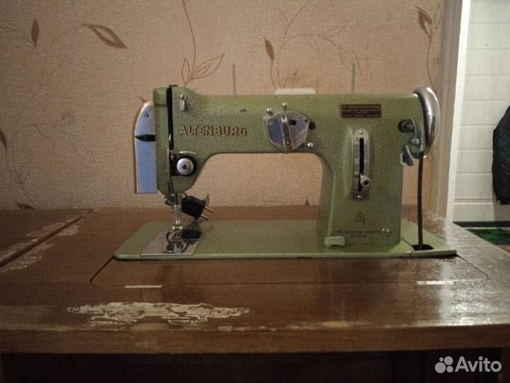Машинка швейная altenburg