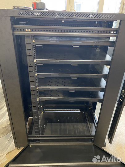 Серверный шкаф TWT