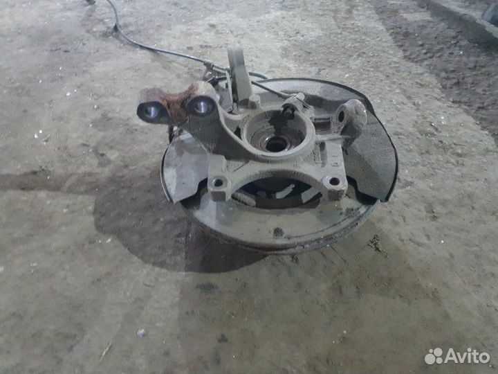 Поворотный кулак передний правый Chery Tiggo T11