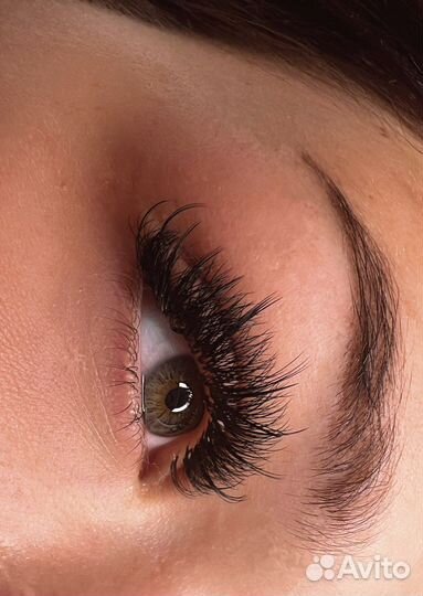 Наращивание ресниц. Анатомическая кушетка