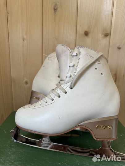 Фигурные коньки edea overture 230