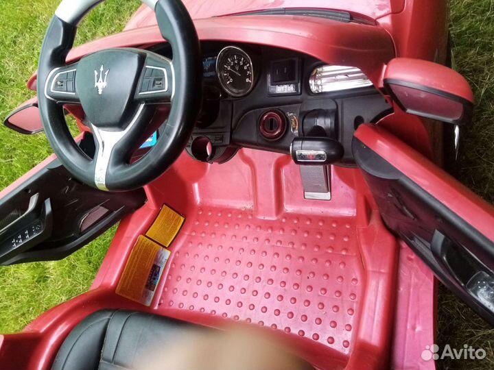 Детский электромобиль