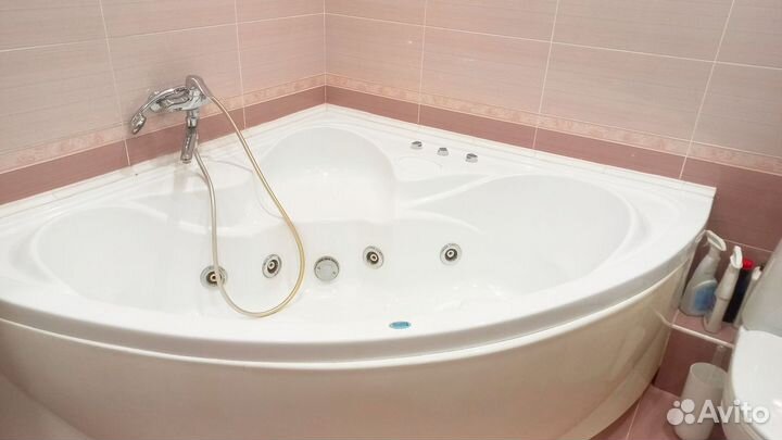 Акриловая ванна угловая бу