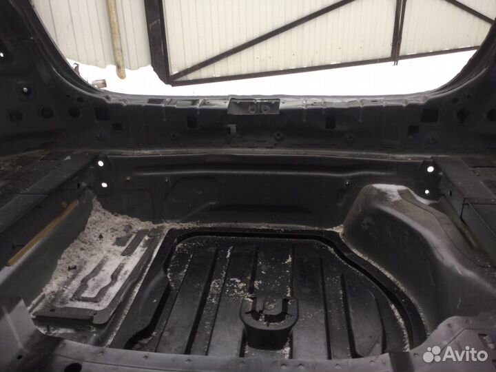 Задняя панель задний фартук Mercedes w212 w204