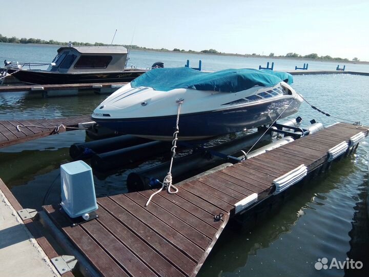 Понтон-подъемник для катеров (плавучий док)