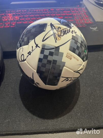 Мяч с автографами сборной франции с чм 2018