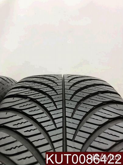 Goodyear Vector 4Seasons Gen-2 235/55 R17 107U