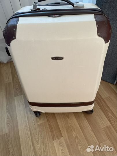 Чемодан на колесах