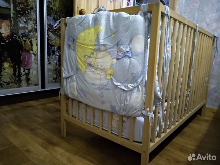 Детская кроватка