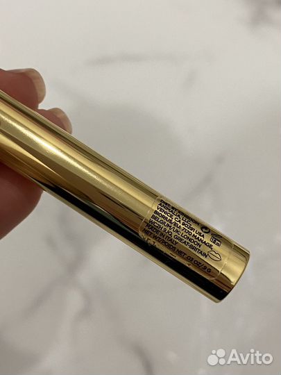 Помада Hourglass ultra slim