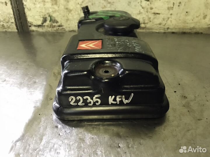 Клапанная крышка 1.4 8V KFW KFX Citroen Peugeot