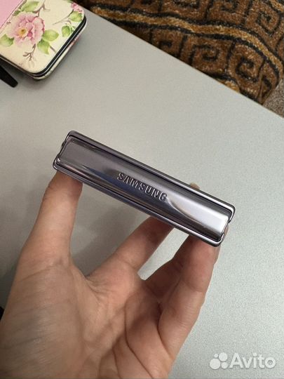 Samsung Galaxy Z Flip4, 8/256 ГБ