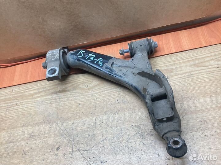 Передний нижний рычаг правый Lexus IS250 IS300h 15